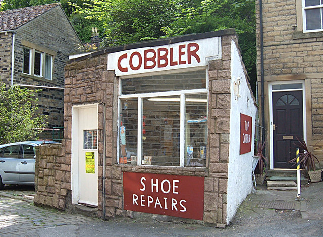 Cobbler&#39;s Shop, Holmfirth © michael ely cc-by-sa/2.0 :: Geograph Britain and Ireland
