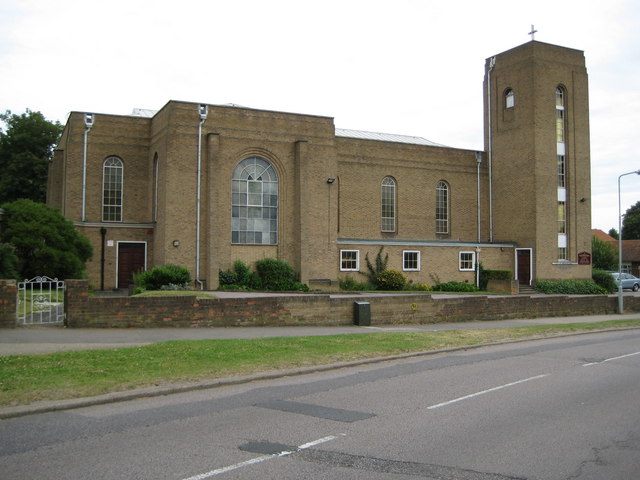 Welwyn Garden City: Our Lady Queen Of © Nigel Cox Cc-by-sa 2.0 