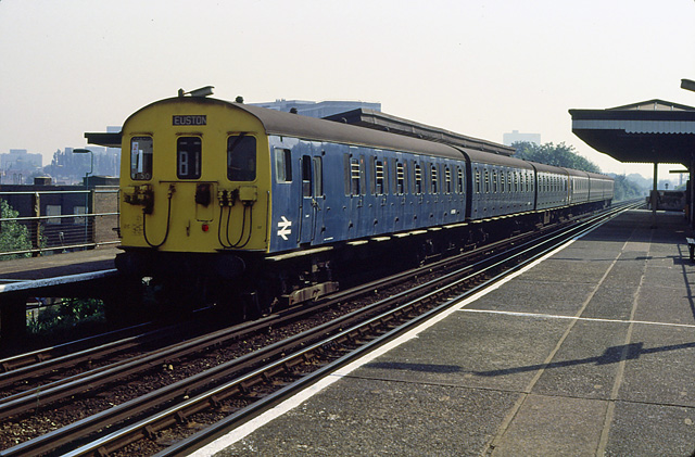 Class 501 At Stonebridge Park © Martin Addison Geograph Britain And Ireland