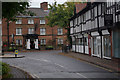 Station Avenue, Chirk