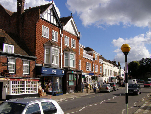 High Street, Battle © Kevin Gordon :: Geograph Britain and Ireland