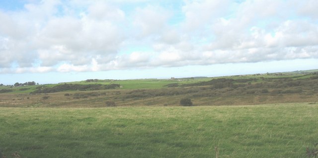 View due west across Cors Bodwrog