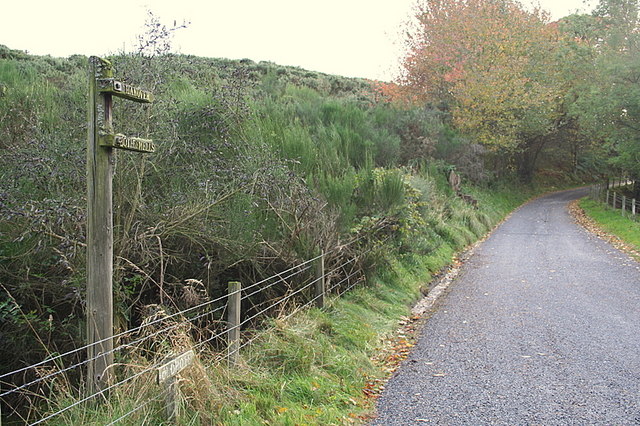 The road to Hanover Farm and Bothiewells