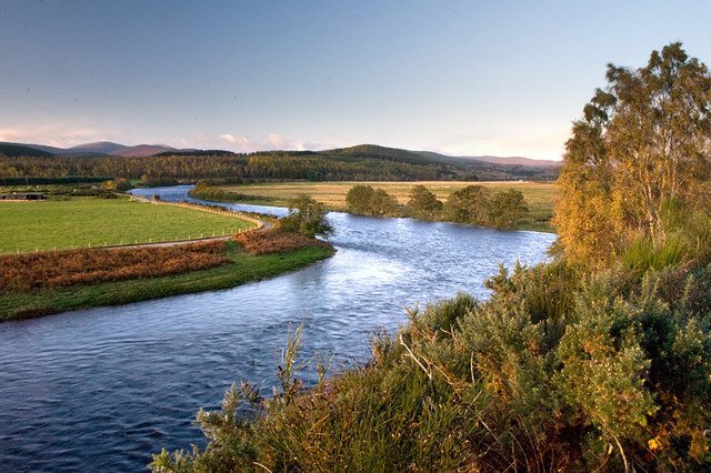 Meander on the River Dee just west of... © Nigel Corby cc-by-sa/2.0 ...