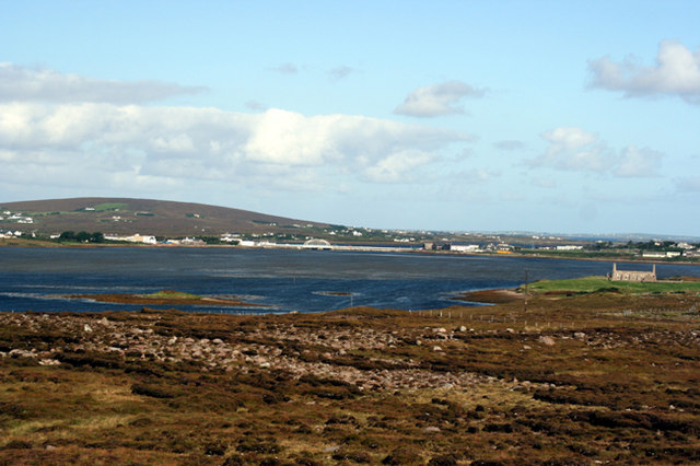 Church ruin by Achill Sound © Bob Shires cc-by-sa/2.0 :: Geograph Ireland