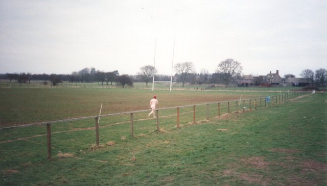 Rugby pitch - Witney Rugby Club © Justin Credible cc-by-sa/2.0 ...