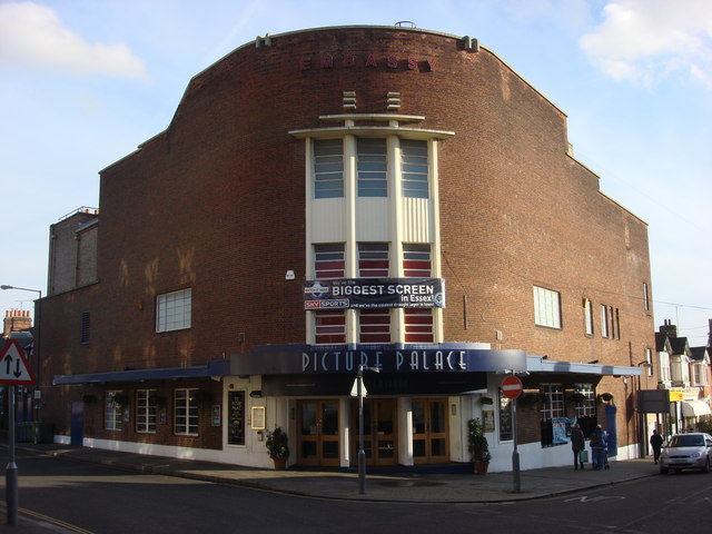 The Picture Palace © Oxyman cc-by-sa/2.0 :: Geograph Britain and Ireland