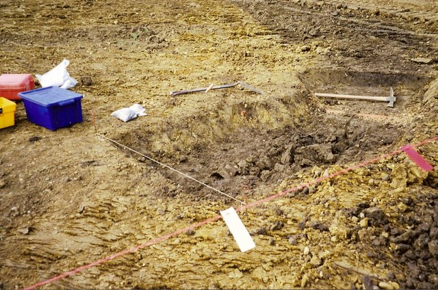 Iron Age Dig © Michael Trolove :: Geograph Britain and Ireland