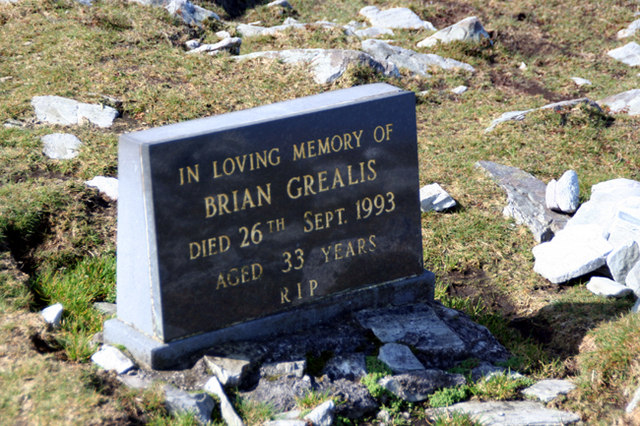 Private memorial © Bob Shires :: Geograph Ireland