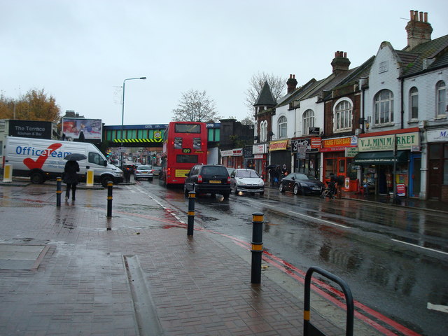 London Road Norbury Sw16 © Stacey Harris Cc By Sa20 Geograph Britain And Ireland