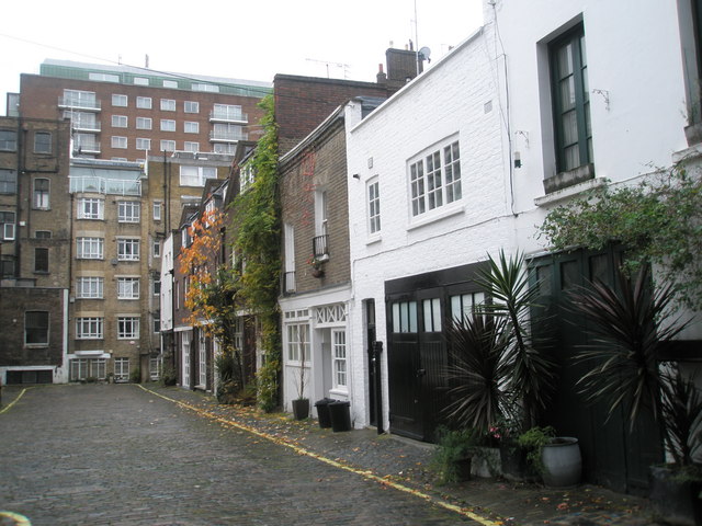 Cottages on the southern side of Brunswick Mews