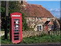 Telephone box and cottage at Fisherstreet