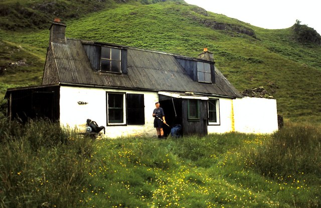 Oban Bothy © ronnie leask cc-by-sa/2.0 :: Geograph Britain and Ireland