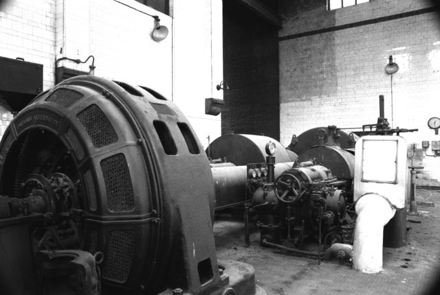 Паровая турбина холодильник. Парсонс паровая турбина. Паровая турбина Парсона. Old Steam Turbine. Steam Turbine Parsons 1940s.