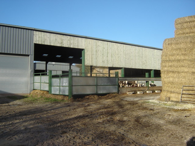 Wold Farm Cattle Sheds © Martin Dawes cc-by-sa/2.0 :: Geograph Britain ...