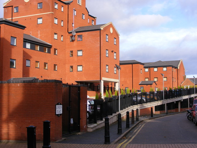 London Place © Gordon Griffiths :: Geograph Britain and Ireland