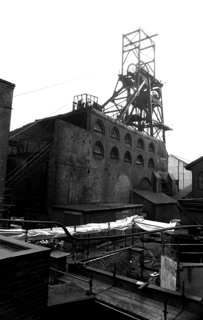 Sherwood Colliery, downcast headgear and... © Chris Allen :: Geograph ...