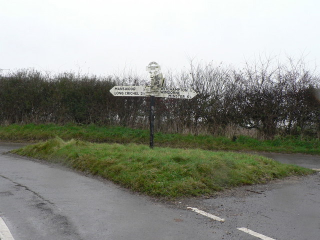 Witchampton: signpost at Sheephouse Drove