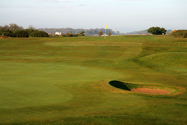 Powfoot Golf Course © Walter Baxter cc-by-sa/2.0 :: Geograph Britain ...