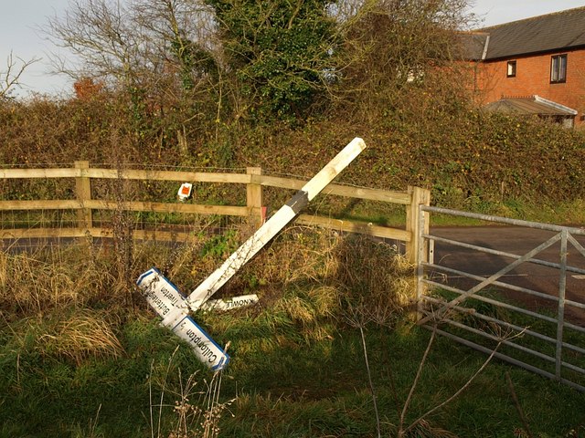 Upended signpost, Little Toms