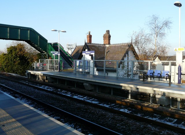 Bredbury Station © Gerald England :: Geograph Britain And Ireland