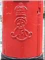 Edward VII postbox, East Heath Road / Well Walk, NW3 - royal cipher