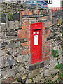 A "GR" postbox at Pensarn Station