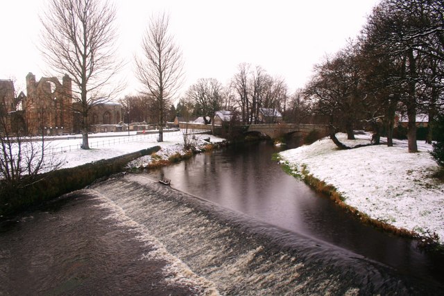 Weir on the Lossie by Andrew Wood