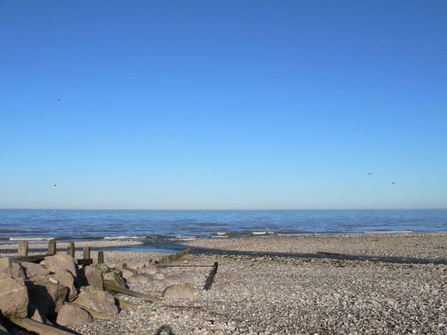 Llanddulas beach © Eirian Evans cc-by-sa/2.0 :: Geograph Britain and ...