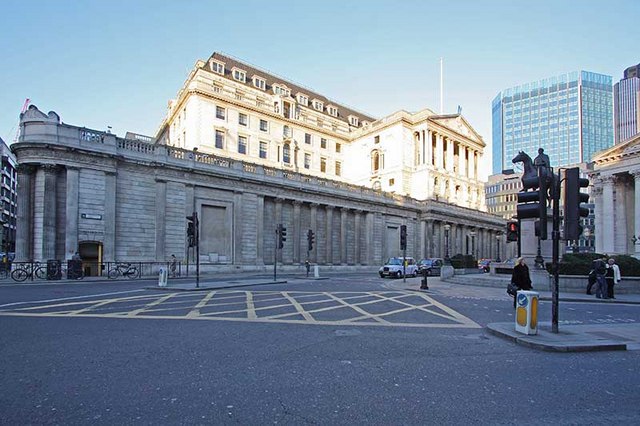 Bank of England, City of London EC3 © John Salmon cc-by-sa/2.0 :: Geograph Britain and Ireland
