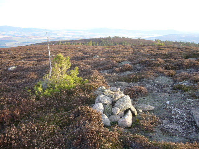 Small cairn at .499