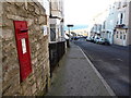 Portland: postbox № DT5 32, Fortuneswell