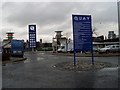 Directional signs in Springfield Quay