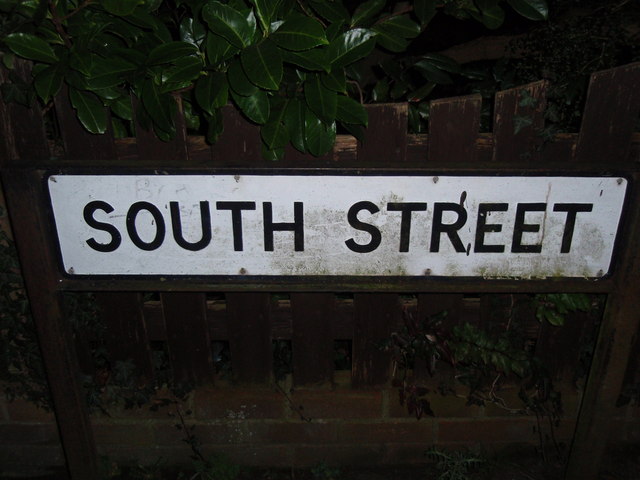 South Street sign in Isham