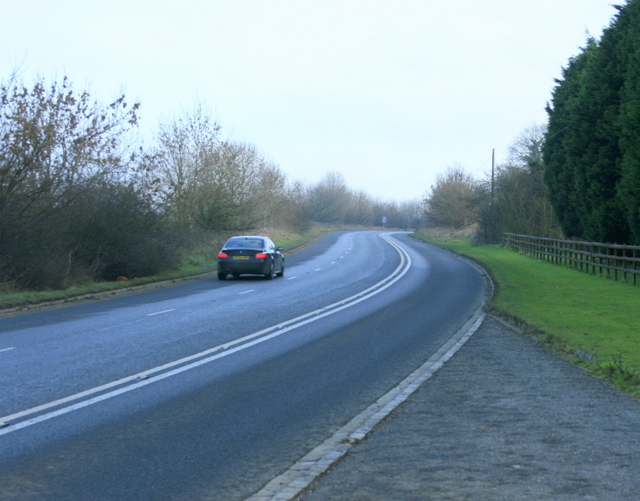 2008 : Looking up Tog Hill on the A420