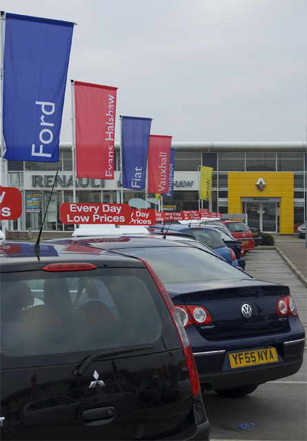 Cars for sale, Hull © Paul Harrop cc-by-sa/2.0 :: Geograph Britain and