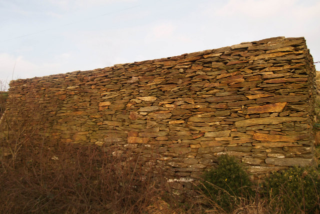 A stone wall in Drimirren Loughros Point Ardara.