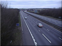 TL2200 : M25 north from the bridge on Blanche Lane, South Mimms by David Howard