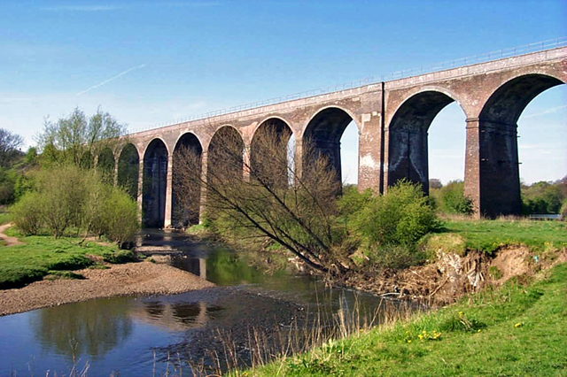 Reddish Vale viaduct