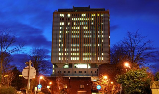 the-city-hospital-belfast-3-albert-bridge-cc-by-sa-2-0-geograph