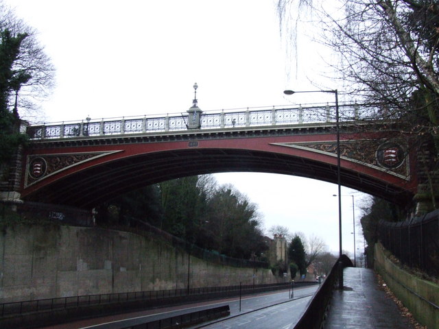 Archway Bridge © Chris Whippet cc-by-sa/2.0 :: Geograph Britain and Ireland