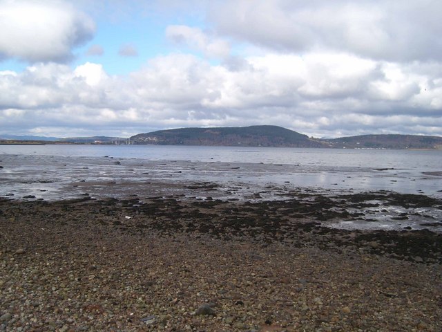 Foreshore from old shore road - looking to Inverness & Kessock Bridge