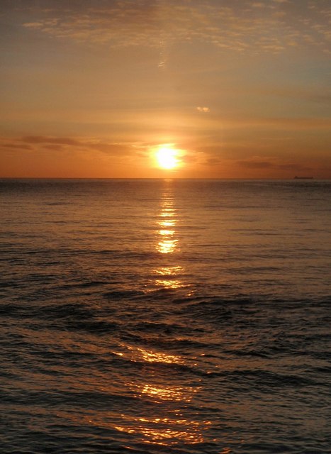 Sunrise near Dawlish © Derek Harper cc-by-sa/2.0 :: Geograph Britain ...