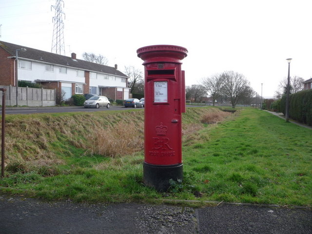 Wareham: postbox № BH20 295, Northmoor Way