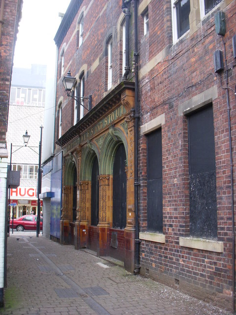 Disused Sunderland pub, just off High Street