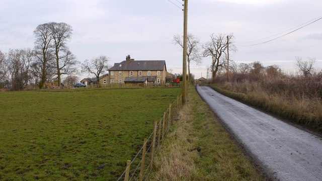 Farm road near Heddon Steads