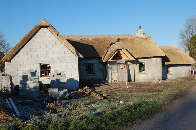 Thatched cottage under construction