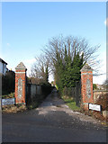 TQ2806 : Entrance to Waterworks Cottages by Simon Carey