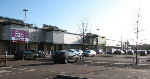 Foss Islands retail park © Gordon Hatton cc-by-sa/2.0 :: Geograph ...