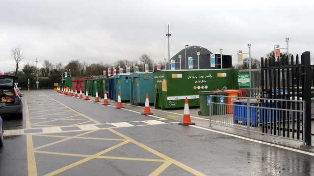 civic-amenity-site-alan-hawkes-geograph-britain-and-ireland